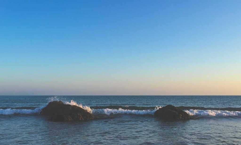 the person you have dialed is not able to receive calls at this time meaning