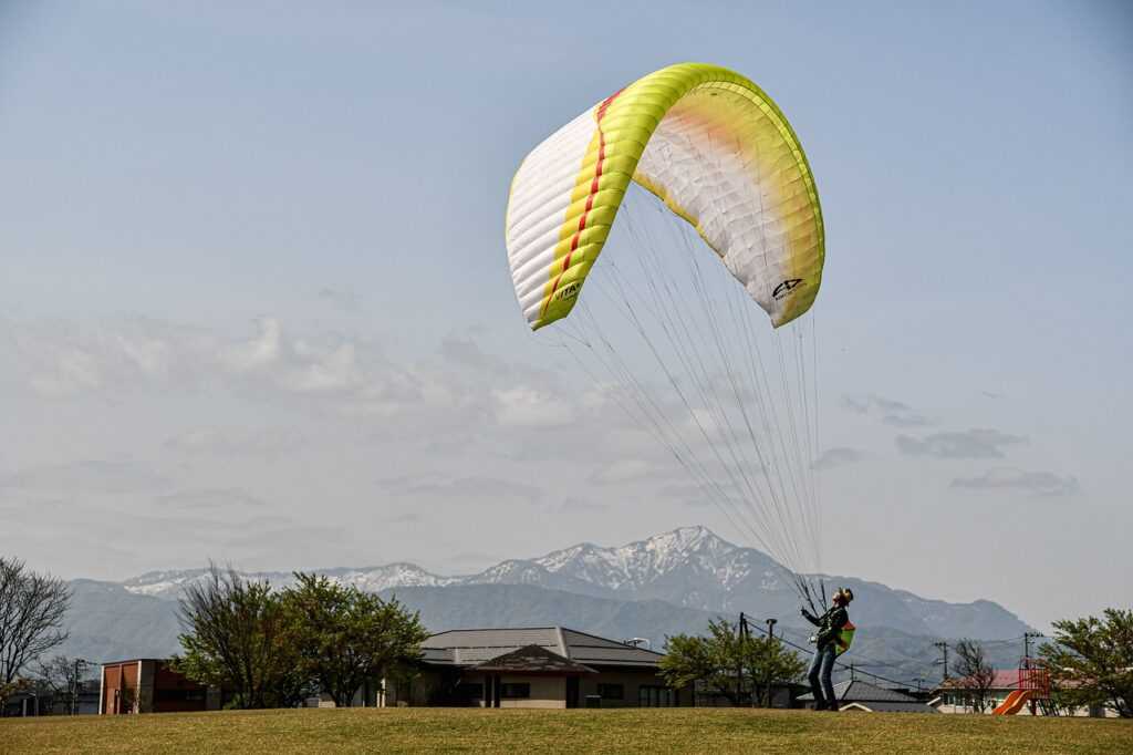 was anyone born on december 6th 2006